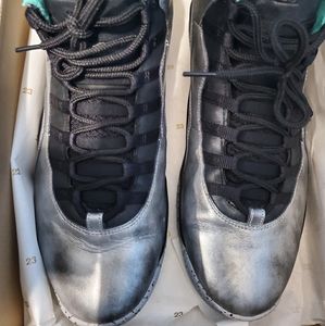 Jordan 10  statue of liberty